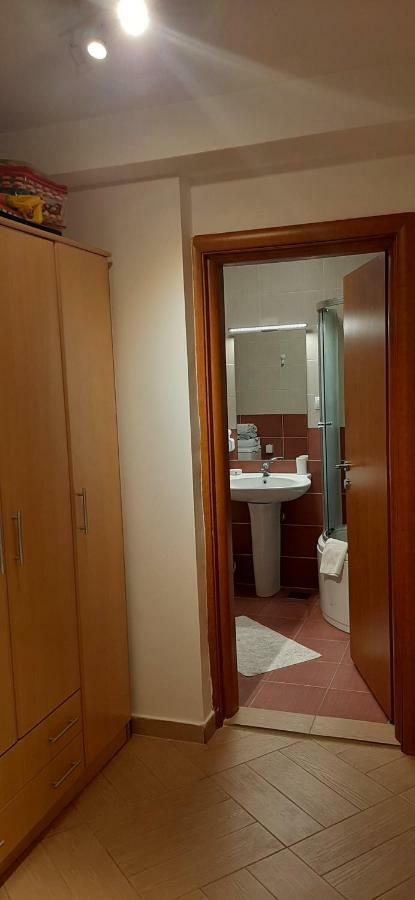 Iskra Apartment Будва Екстериор снимка
